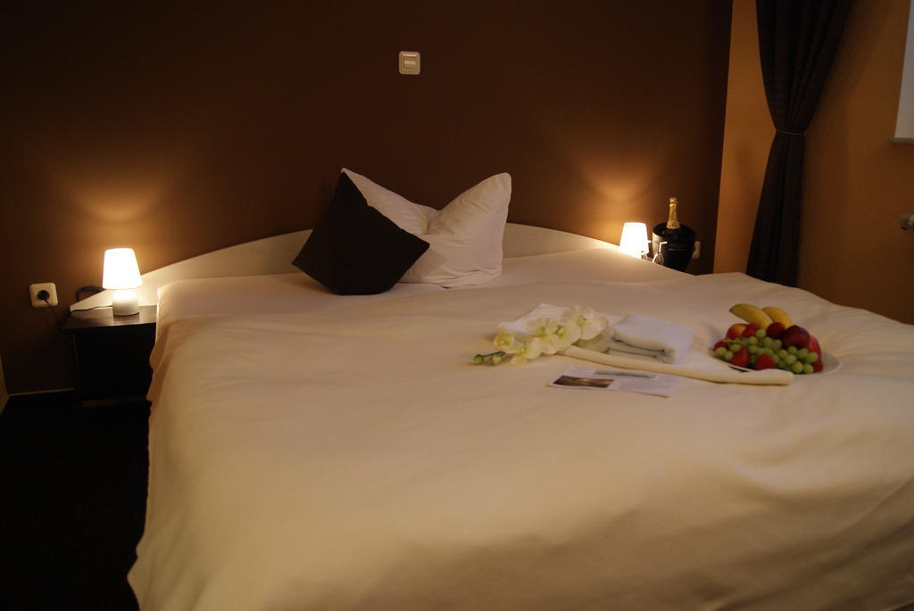 Landhotel Berggaststätte Bickenriede Anrode Rum bild