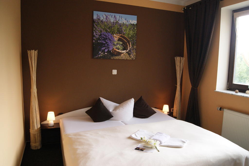 Landhotel Berggaststätte Bickenriede Anrode Rum bild